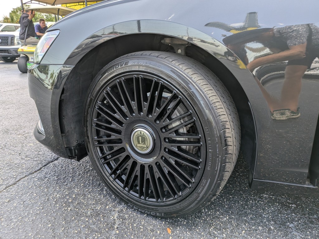 Audi A6 Vehicle Full-screen Gallery Image 34