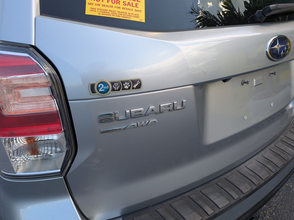 Subaru Forester Vehicle Full-screen Gallery Image 08