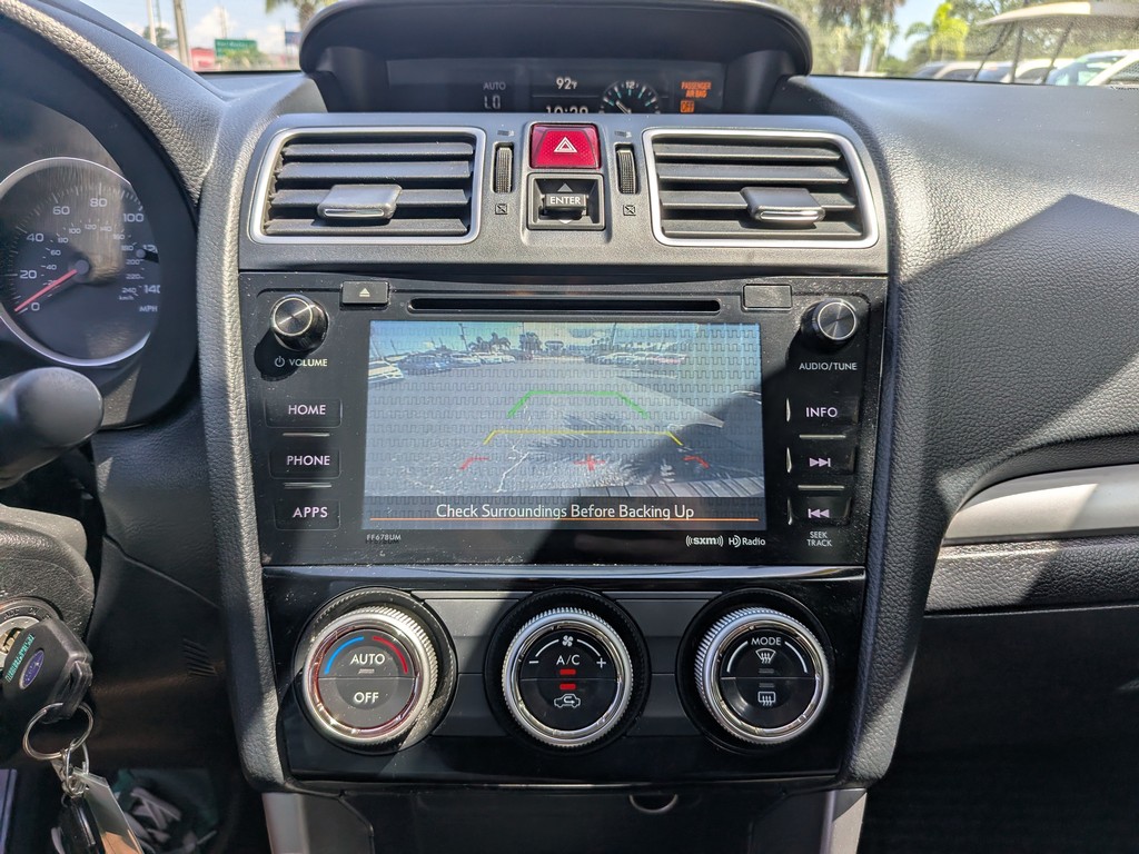 Subaru Forester Vehicle Full-screen Gallery Image 21
