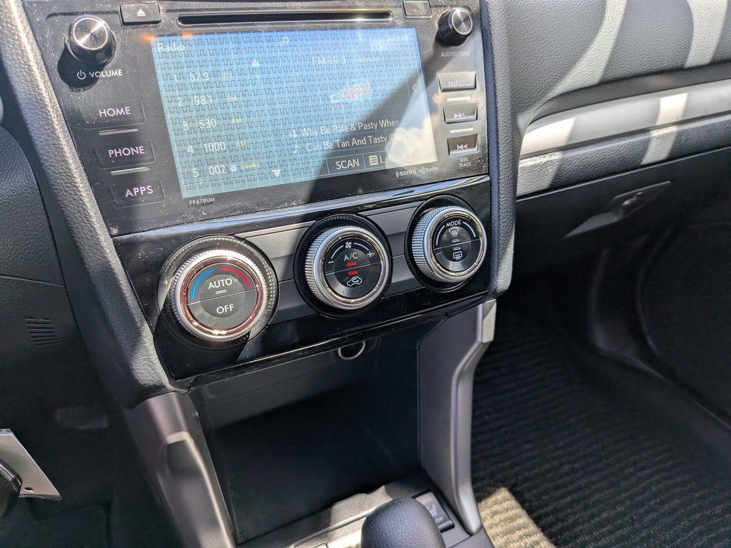 Subaru Forester Vehicle Full-screen Gallery Image 22