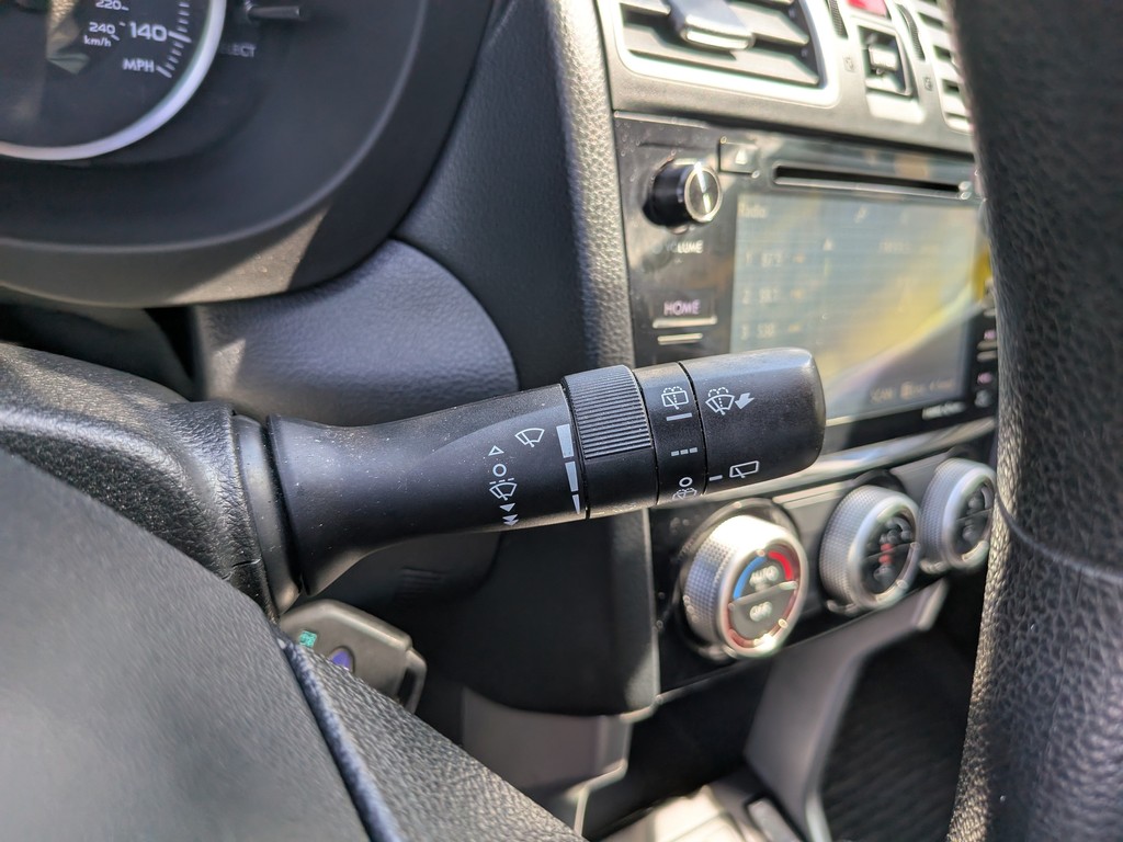 Subaru Forester Vehicle Full-screen Gallery Image 30