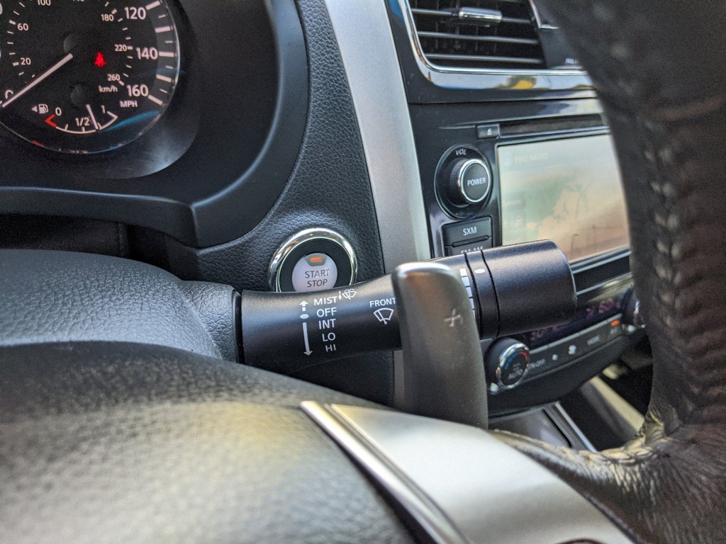 Nissan Altima Vehicle Full-screen Gallery Image 29