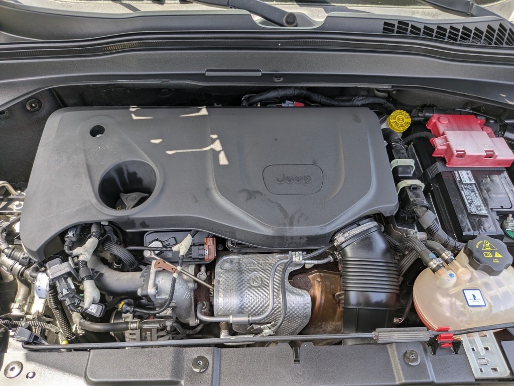 Jeep Renegade Vehicle Full-screen Gallery Image 10