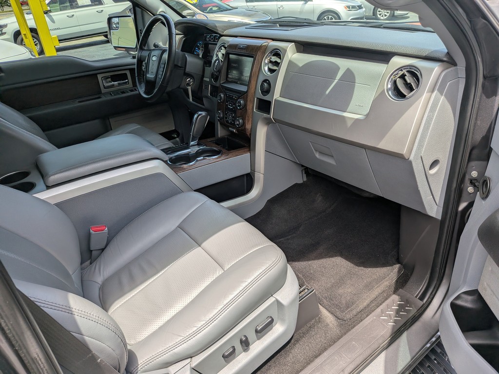 Ford F-150 Vehicle Full-screen Gallery Image 10
