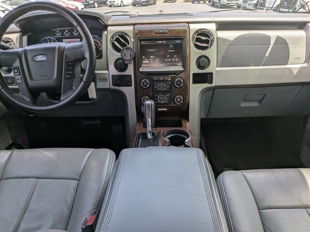 Ford F-150 Vehicle Full-screen Gallery Image 14