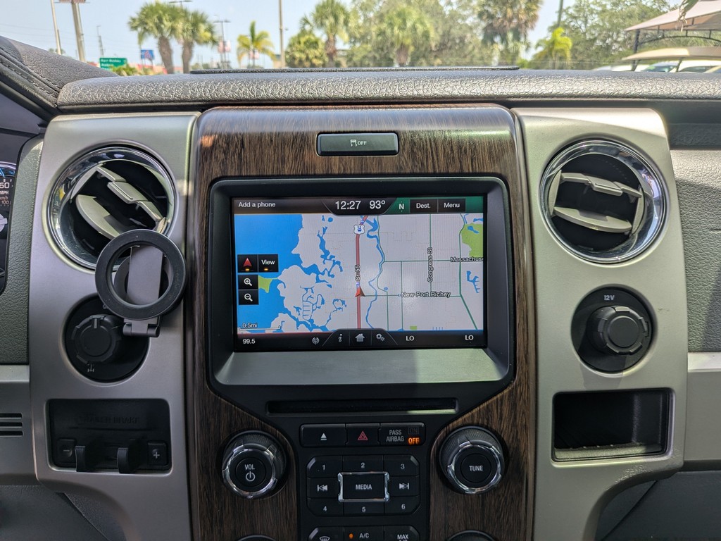 Ford F-150 Vehicle Full-screen Gallery Image 22