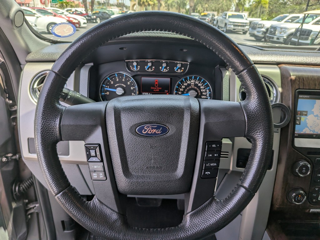 Ford F-150 Vehicle Full-screen Gallery Image 27
