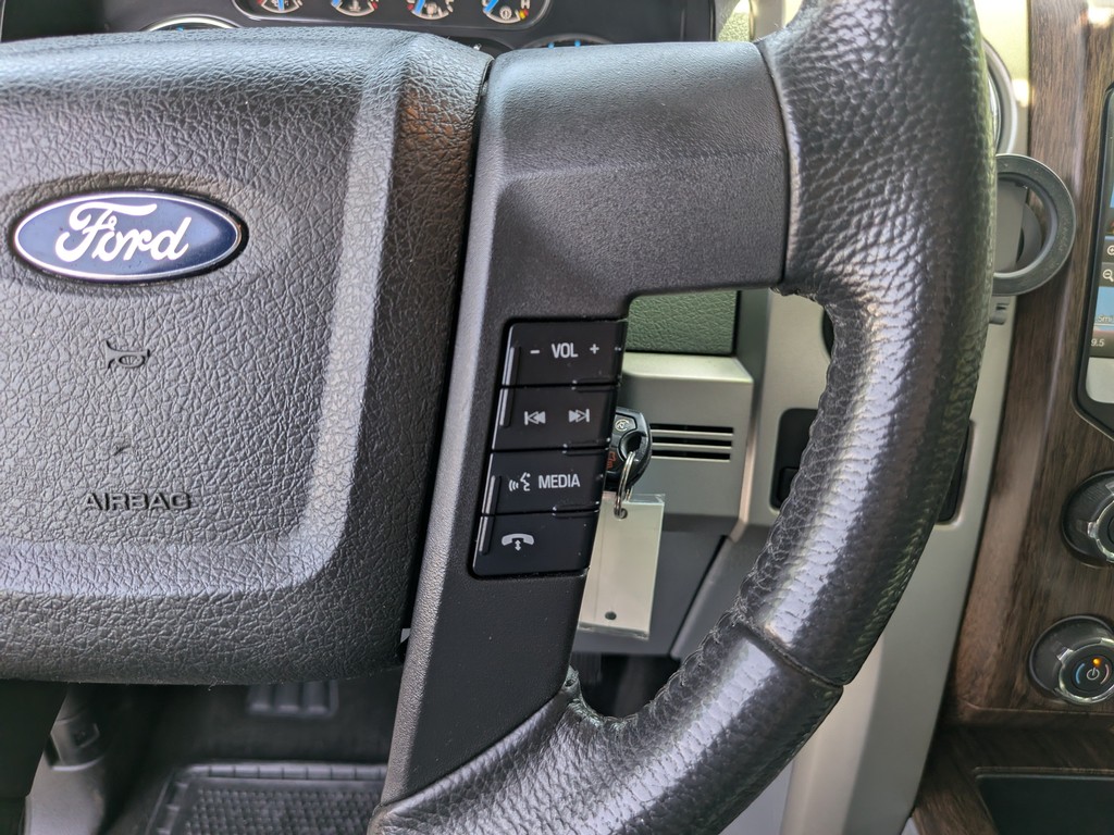 Ford F-150 Vehicle Full-screen Gallery Image 30