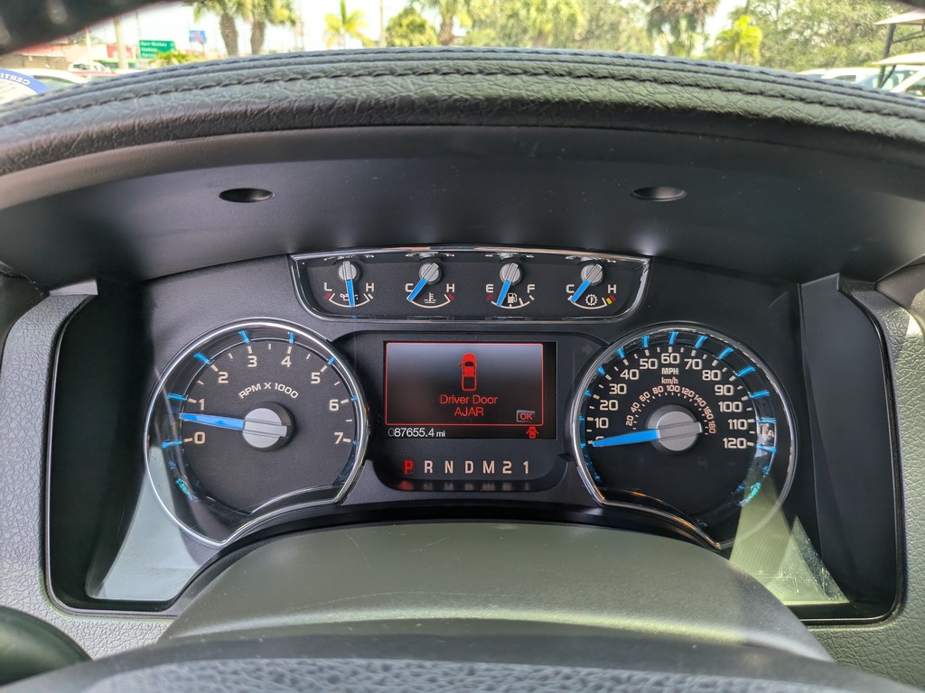 Ford F-150 Vehicle Full-screen Gallery Image 32