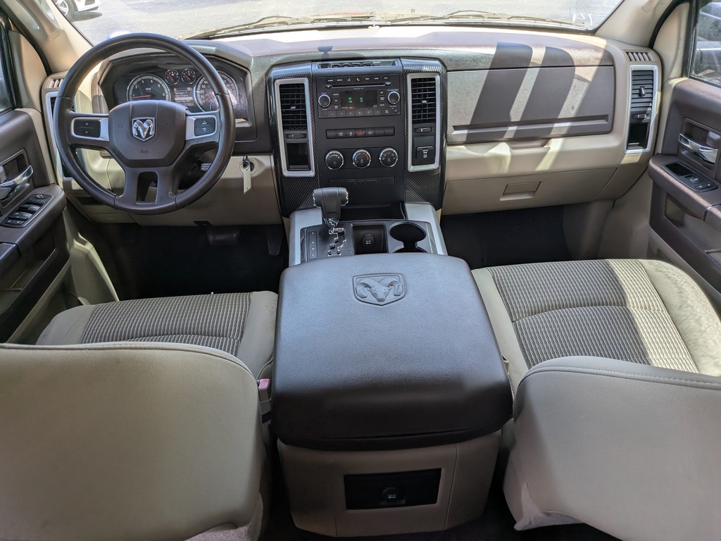 Ram 1500 Vehicle Full-screen Gallery Image 12