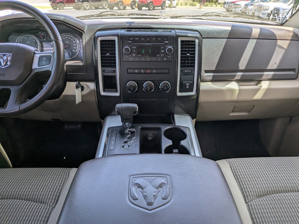 Ram 1500 Vehicle Full-screen Gallery Image 14