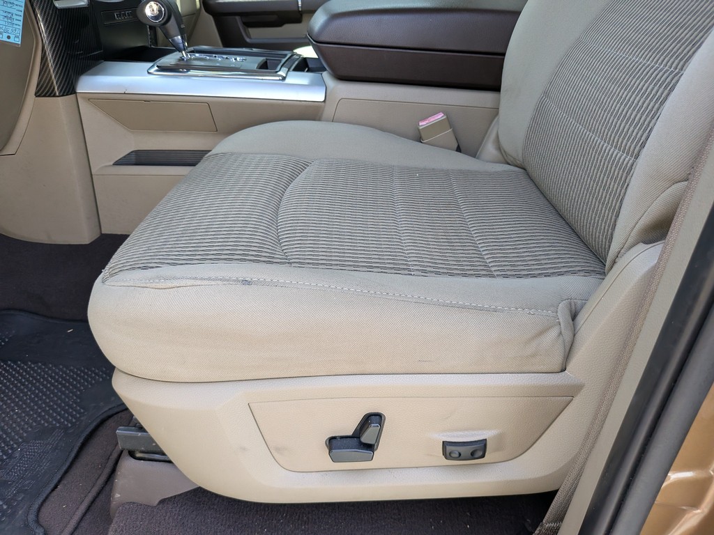 Ram 1500 Vehicle Full-screen Gallery Image 18