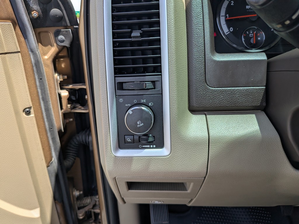 Ram 1500 Vehicle Full-screen Gallery Image 23