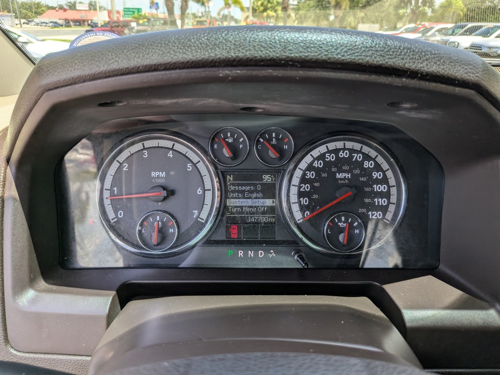 Ram 1500 Vehicle Full-screen Gallery Image 28