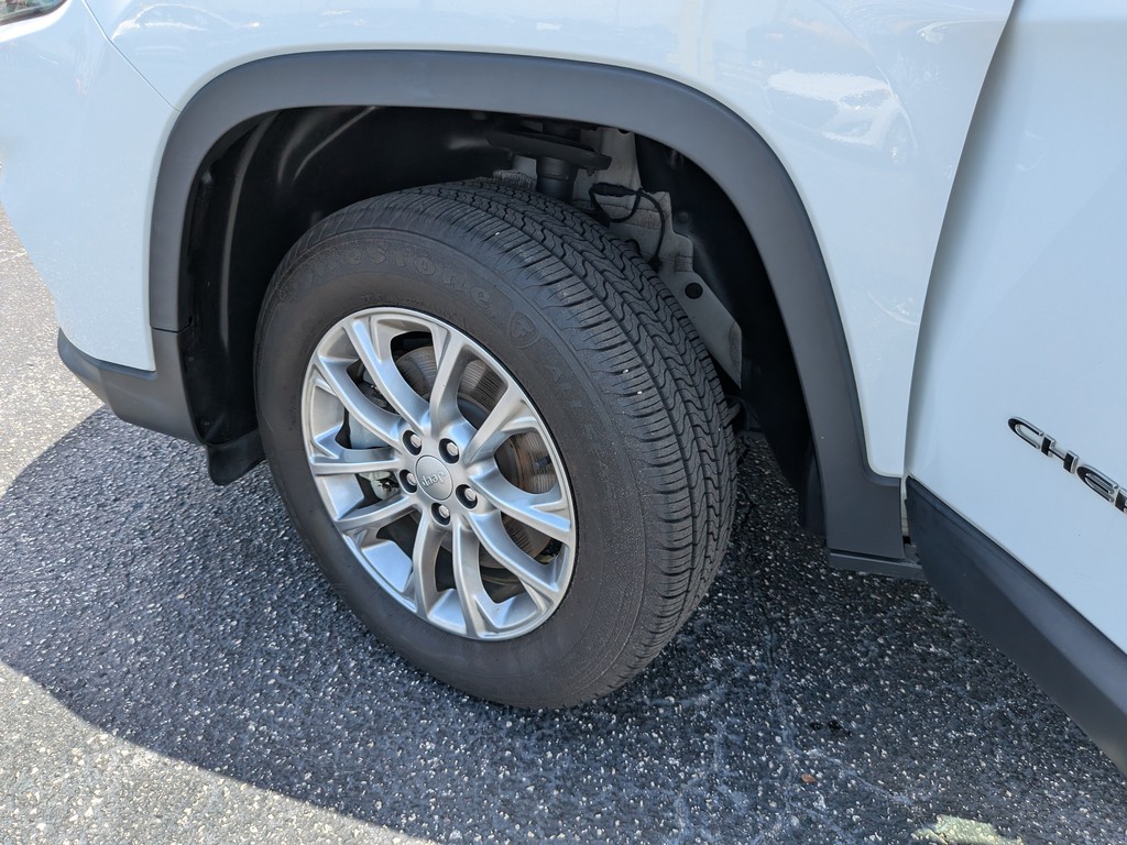 Jeep Cherokee Vehicle Full-screen Gallery Image 33