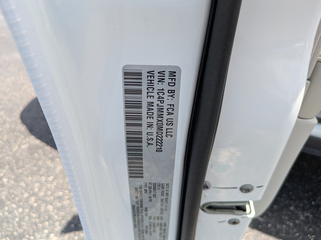 Jeep Cherokee Vehicle Full-screen Gallery Image 34