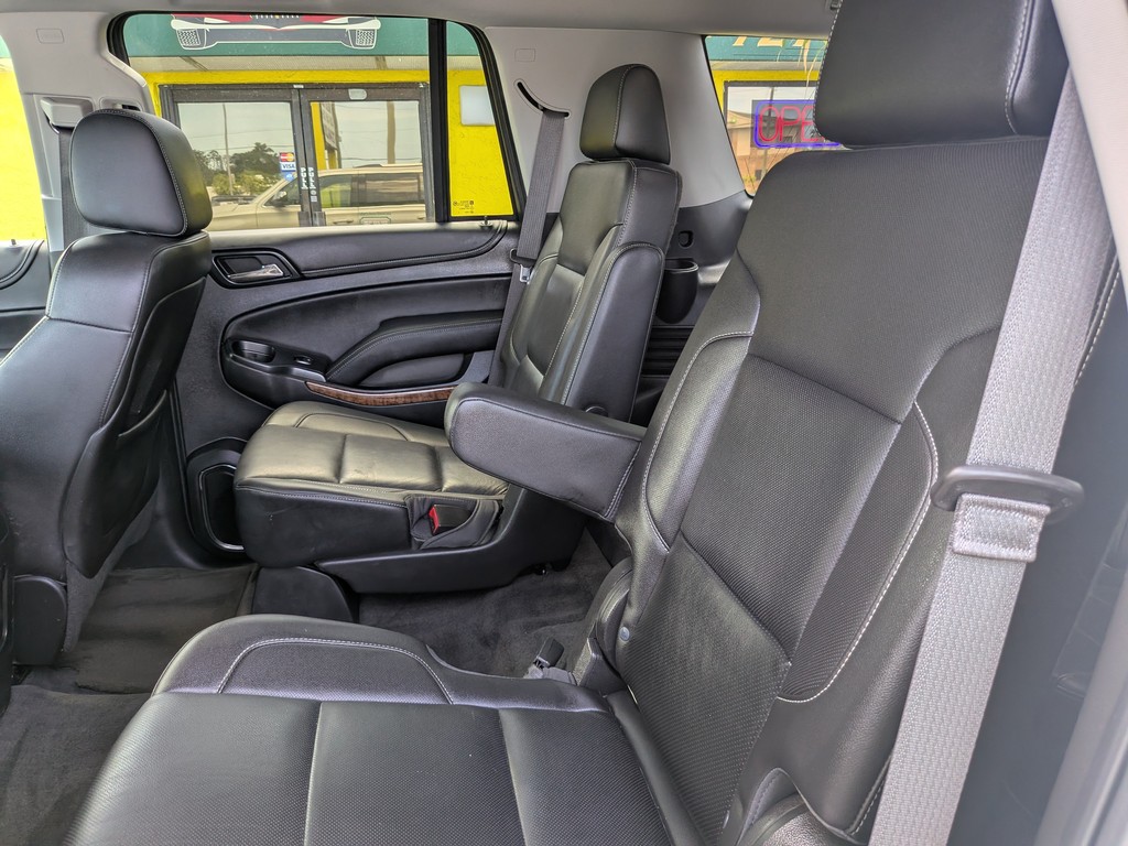 Chevrolet Tahoe Vehicle Full-screen Gallery Image 19