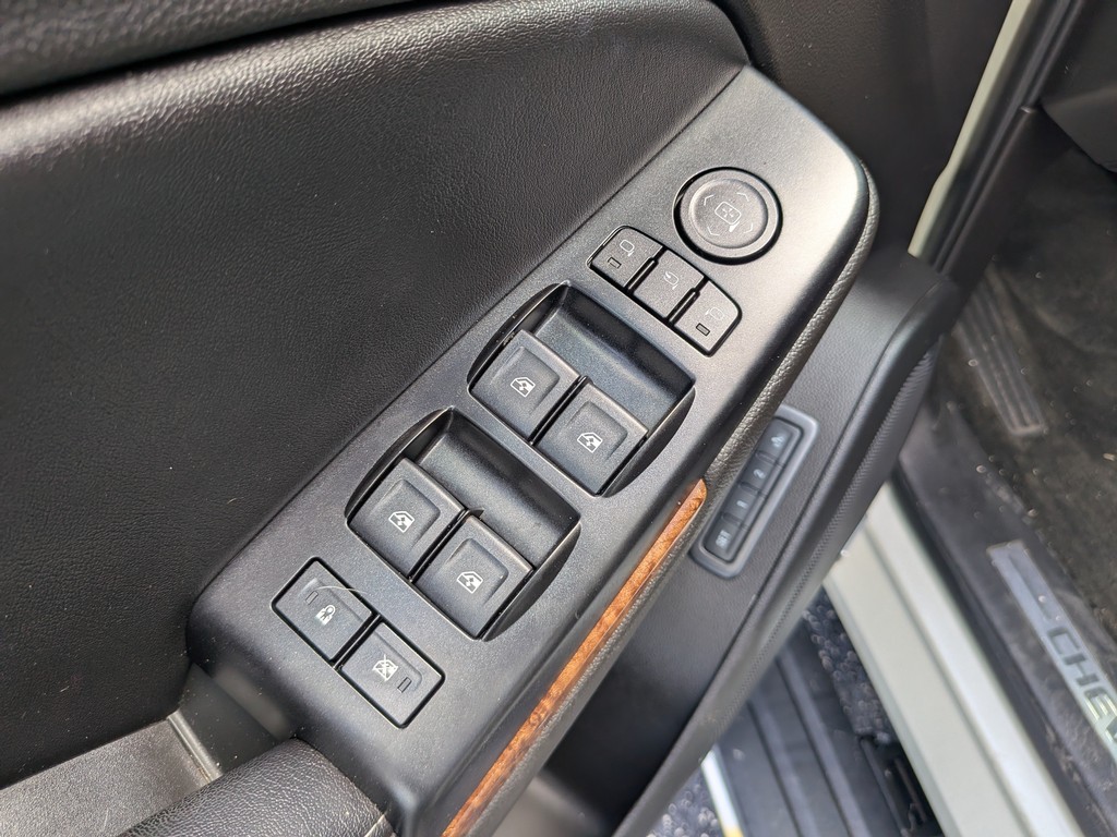 Chevrolet Tahoe Vehicle Full-screen Gallery Image 21