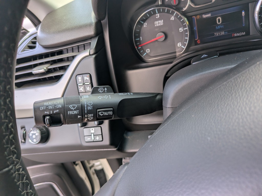 Chevrolet Tahoe Vehicle Full-screen Gallery Image 35