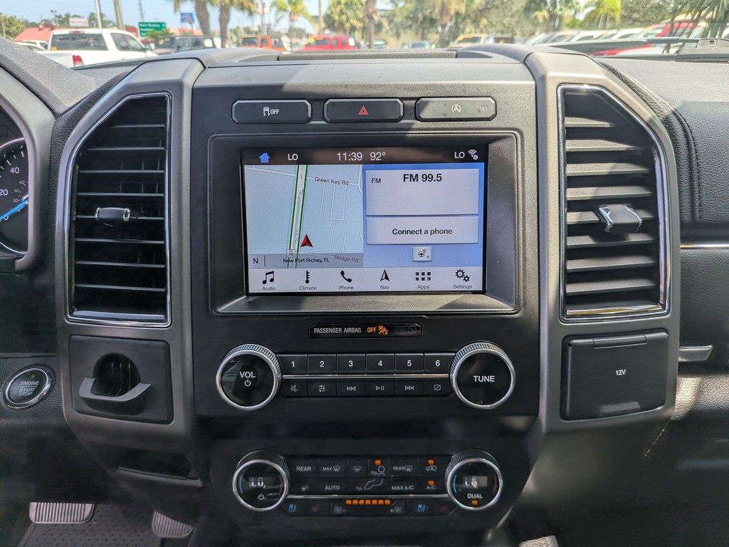 Ford Expedition Vehicle Full-screen Gallery Image 23