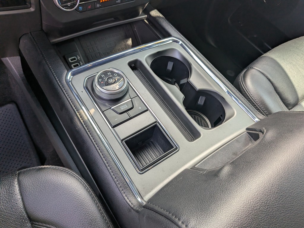 Ford Expedition Vehicle Full-screen Gallery Image 28