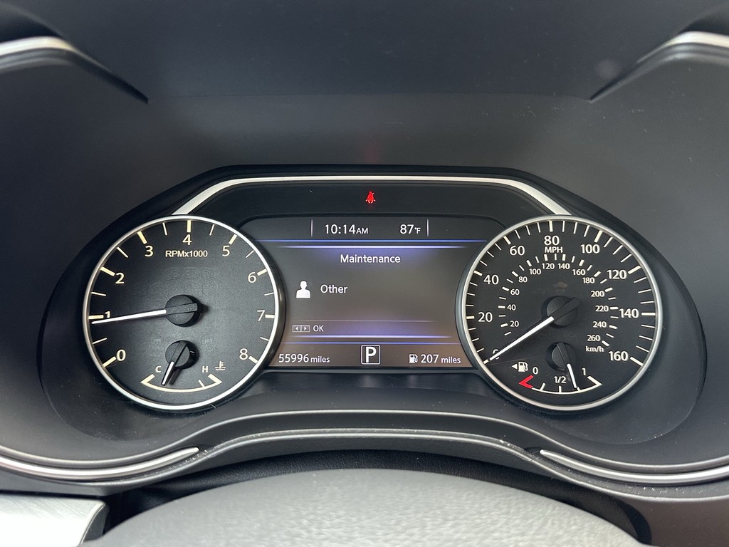 Nissan Maxima Vehicle Full-screen Gallery Image 30