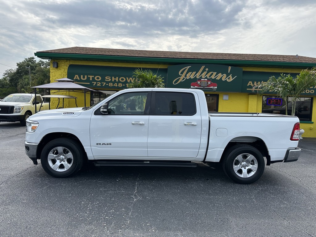 Ram 1500 Vehicle Full-screen Gallery Image 03
