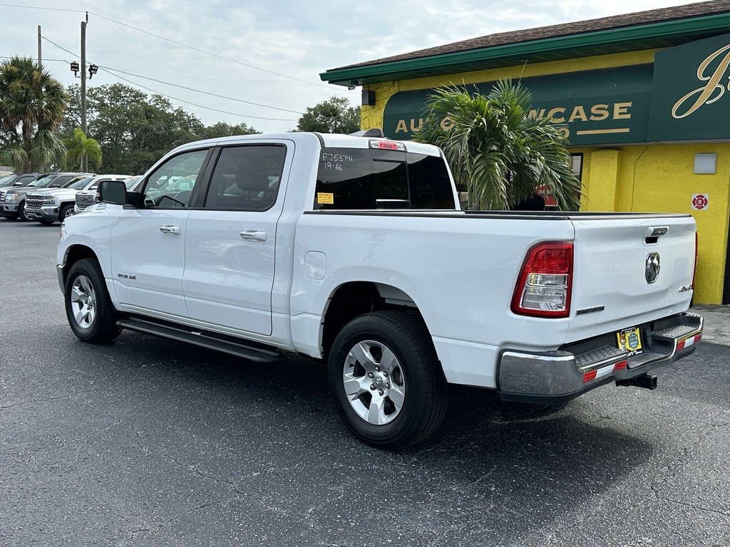 Ram 1500 Vehicle Full-screen Gallery Image 04