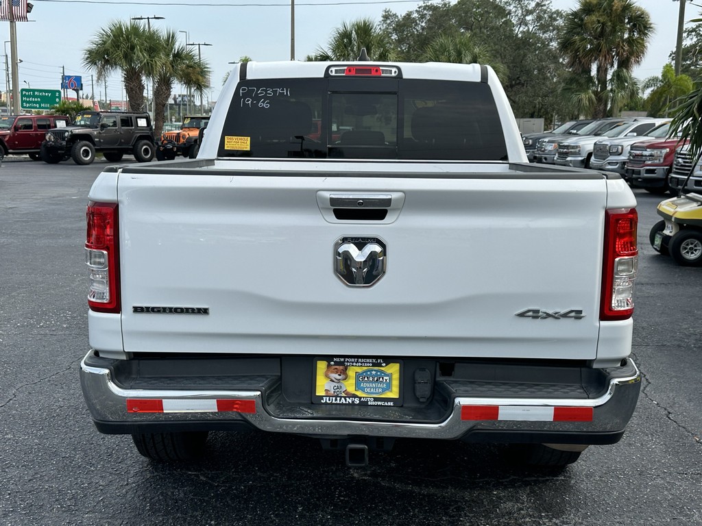 Ram 1500 Vehicle Full-screen Gallery Image 05