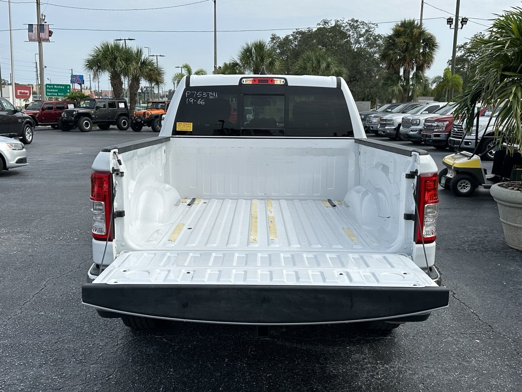 Ram 1500 Vehicle Full-screen Gallery Image 06