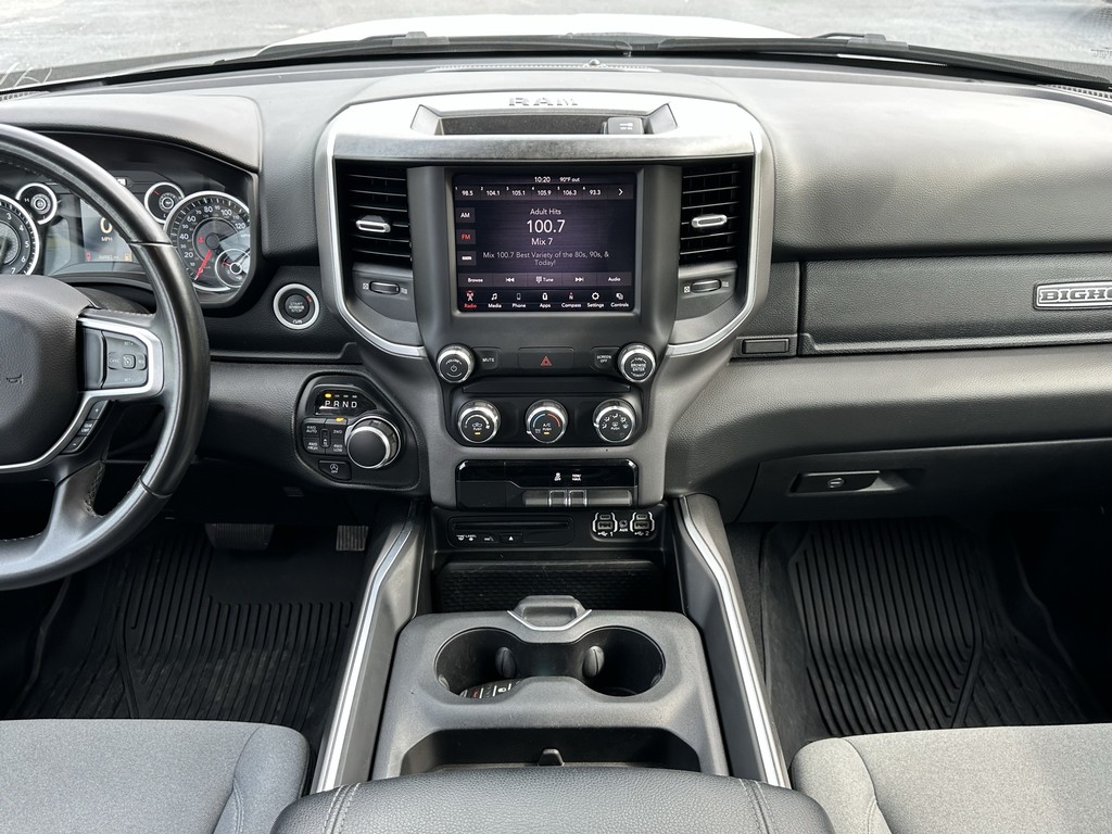 Ram 1500 Vehicle Full-screen Gallery Image 13