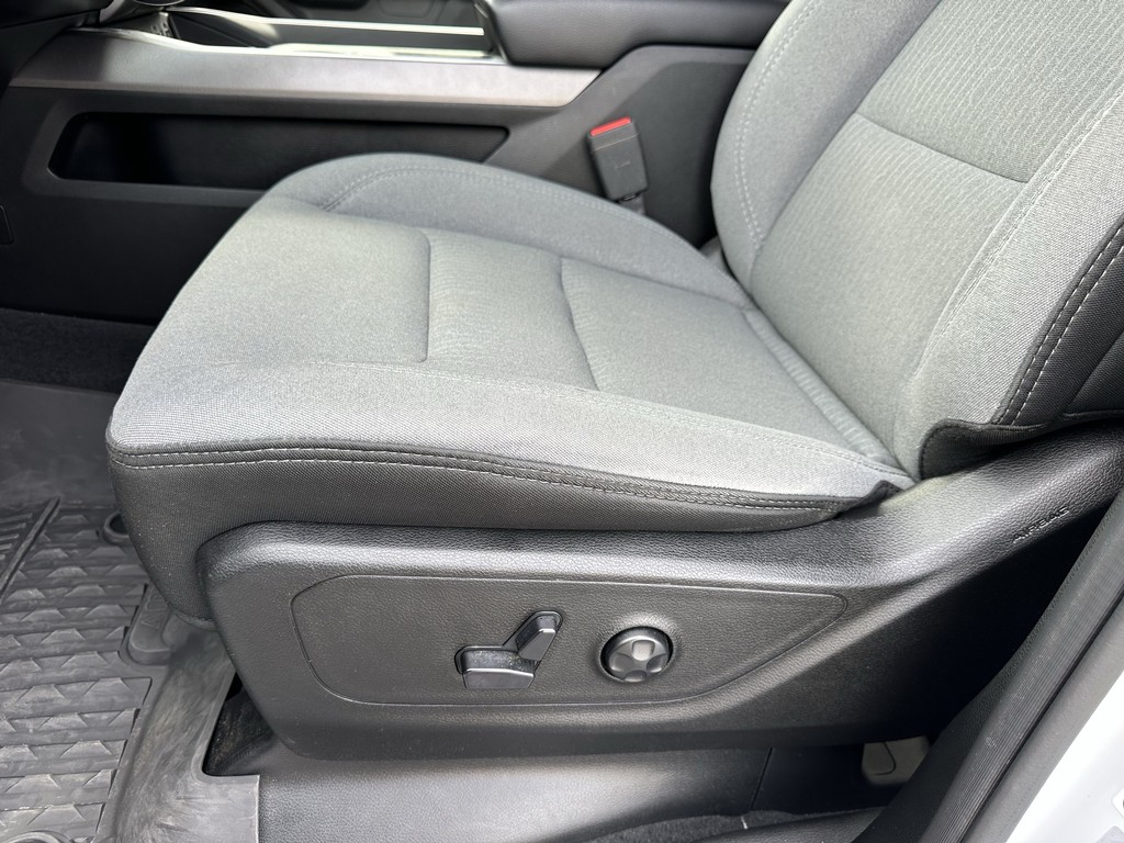 Ram 1500 Vehicle Full-screen Gallery Image 20