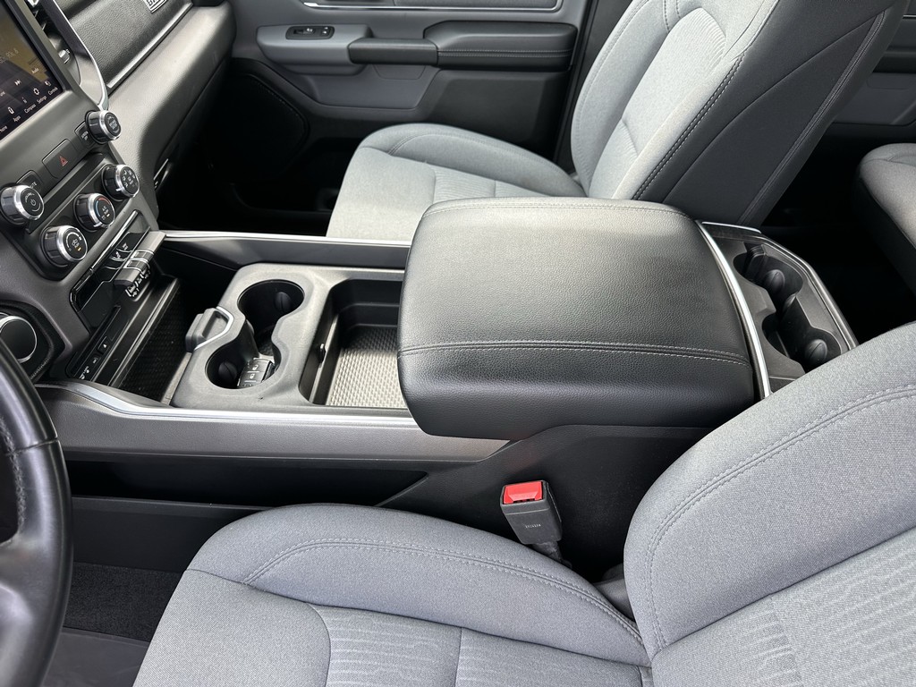 Ram 1500 Vehicle Full-screen Gallery Image 21