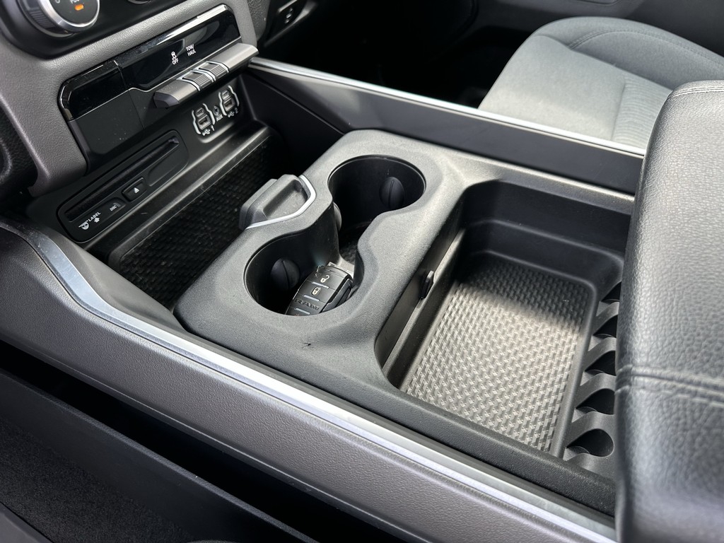 Ram 1500 Vehicle Full-screen Gallery Image 25