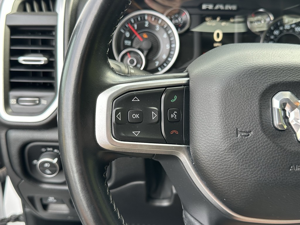 Ram 1500 Vehicle Full-screen Gallery Image 32