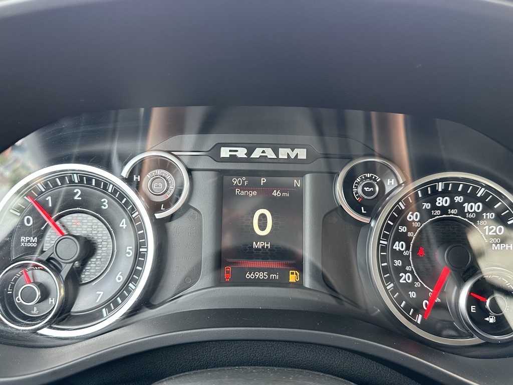 Ram 1500 Vehicle Full-screen Gallery Image 34