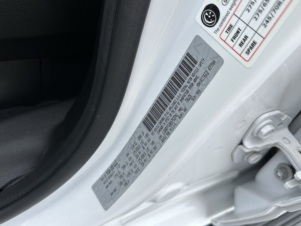 Ram 1500 Vehicle Full-screen Gallery Image 35