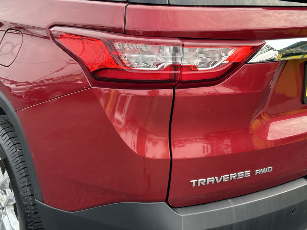 Chevrolet Traverse Vehicle Full-screen Gallery Image 06