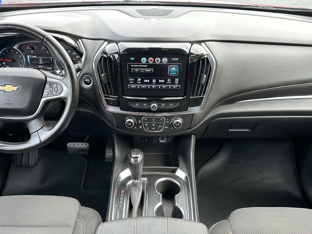 Chevrolet Traverse Vehicle Full-screen Gallery Image 10