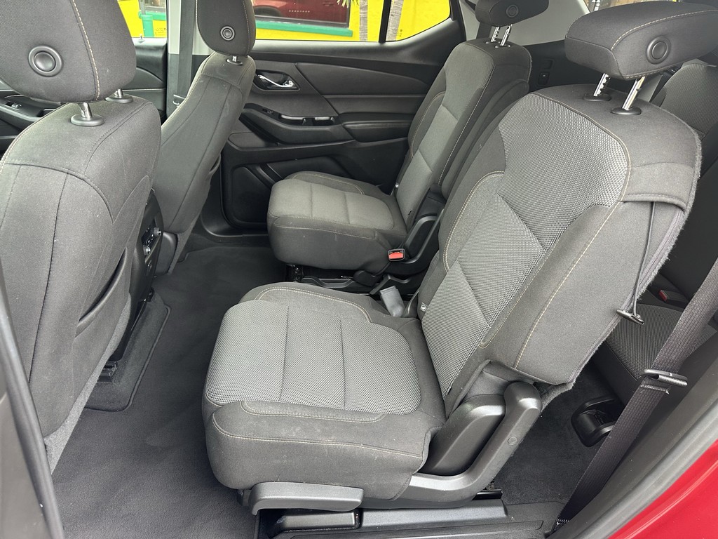 Chevrolet Traverse Vehicle Full-screen Gallery Image 14