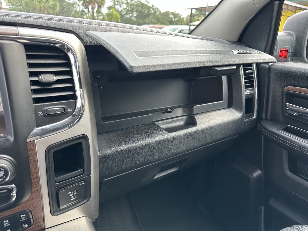 2017 RAM Ram 1500 Pickup Laramie - Photo 30