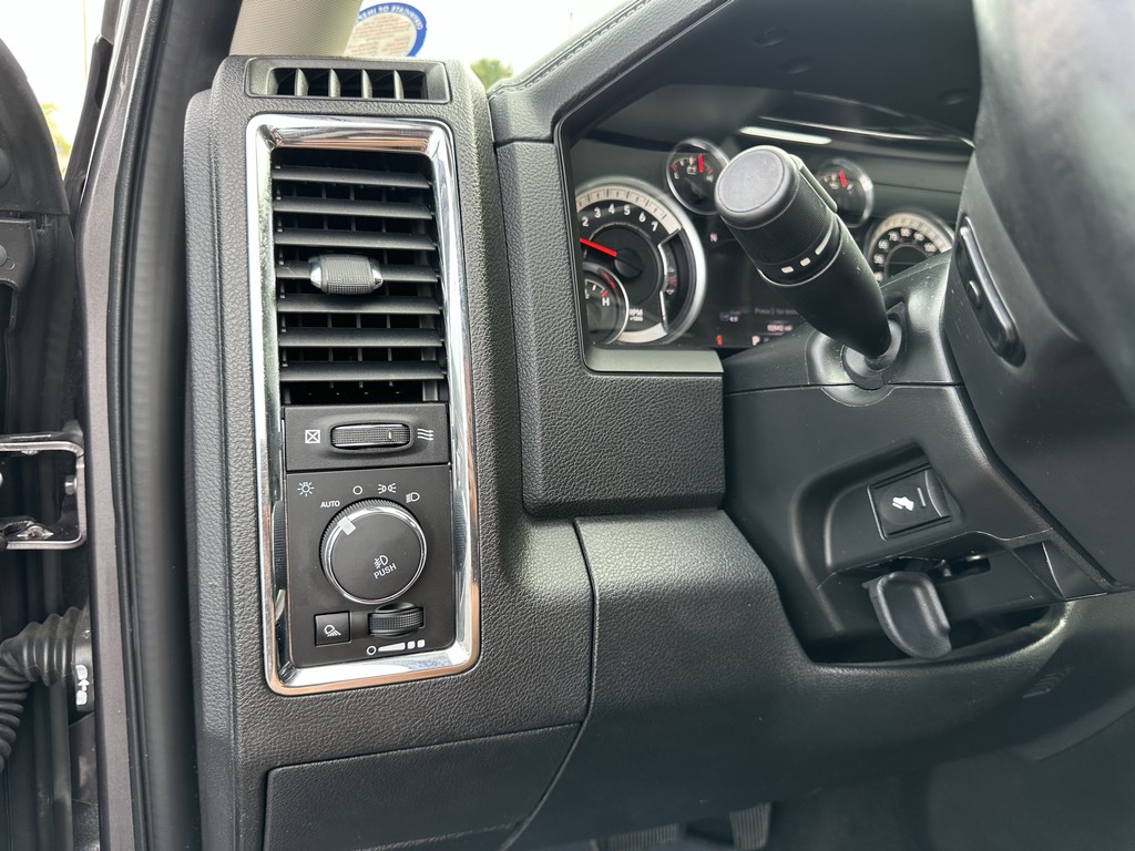 2017 RAM Ram 1500 Pickup Laramie - Photo 31
