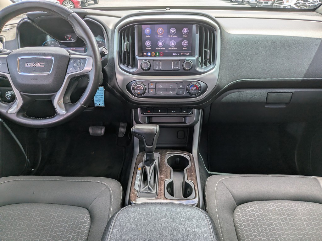 GMC Canyon Vehicle Full-screen Gallery Image 13