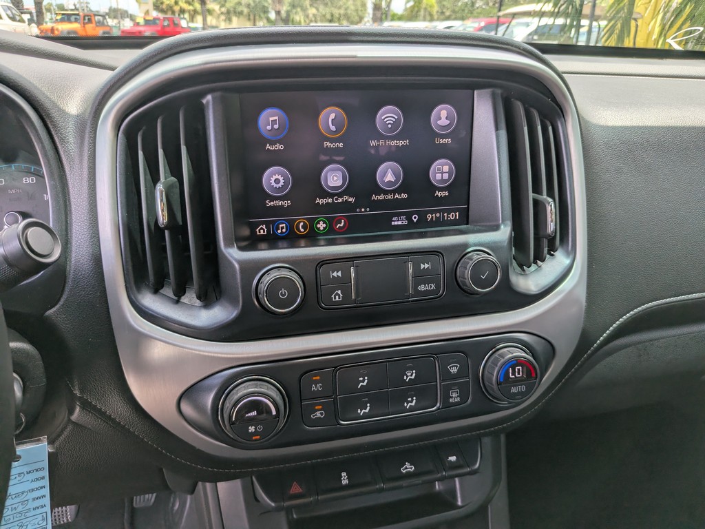GMC Canyon Vehicle Full-screen Gallery Image 19
