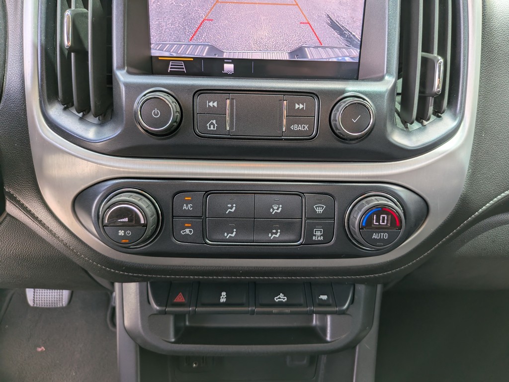 GMC Canyon Vehicle Full-screen Gallery Image 21