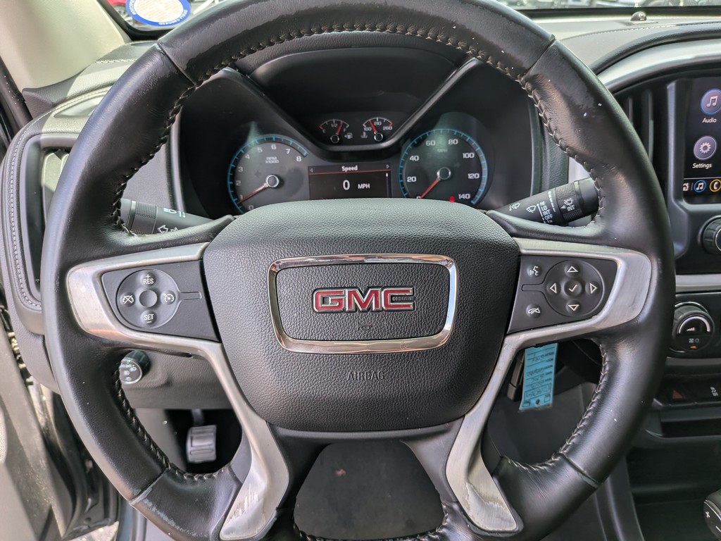 GMC Canyon Vehicle Full-screen Gallery Image 24