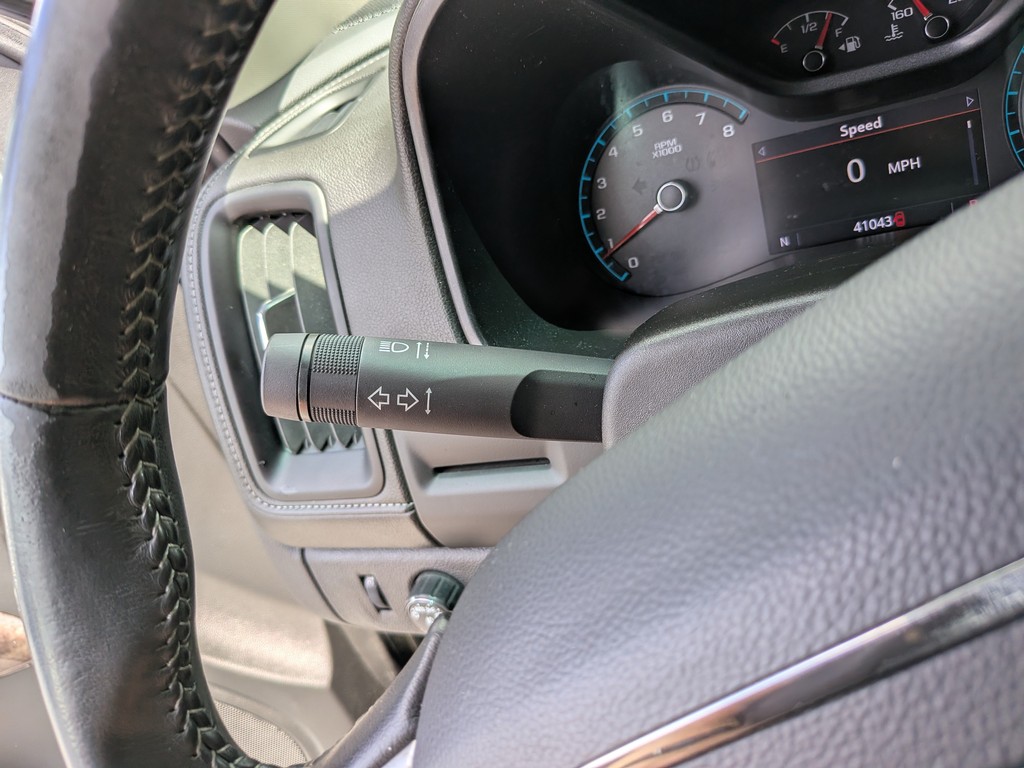 GMC Canyon Vehicle Full-screen Gallery Image 27