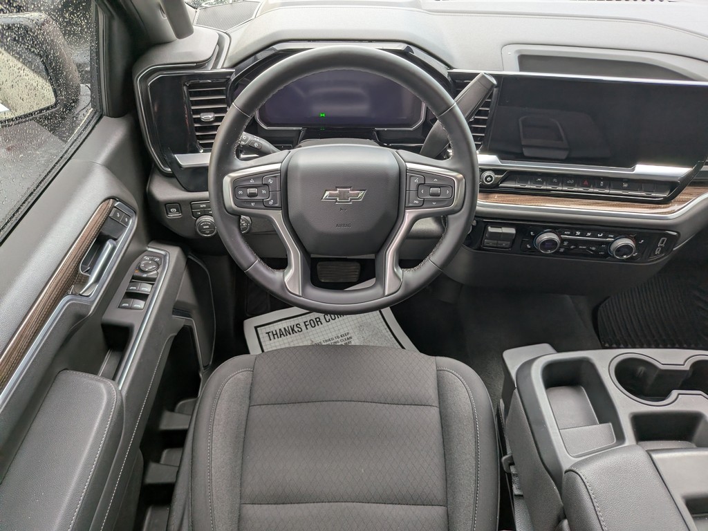 Chevrolet Silverado 1500 Vehicle Full-screen Gallery Image 10