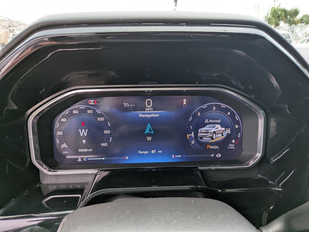 Chevrolet Silverado 1500 Vehicle Full-screen Gallery Image 27