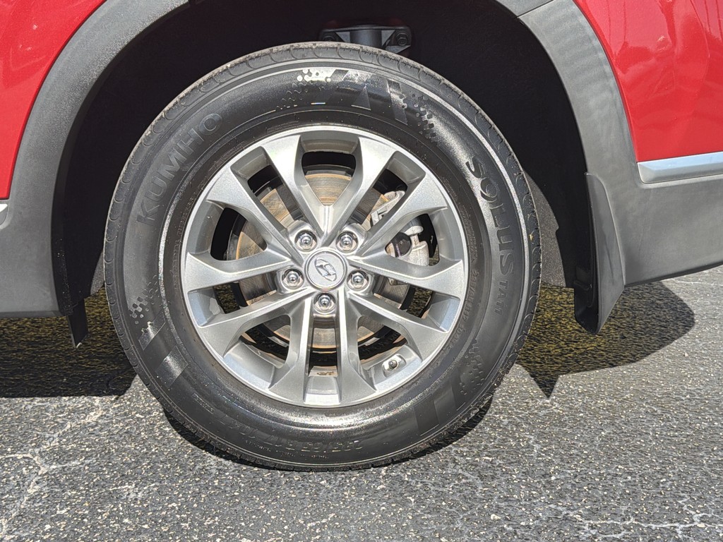Hyundai Santa Fe Vehicle Full-screen Gallery Image 07